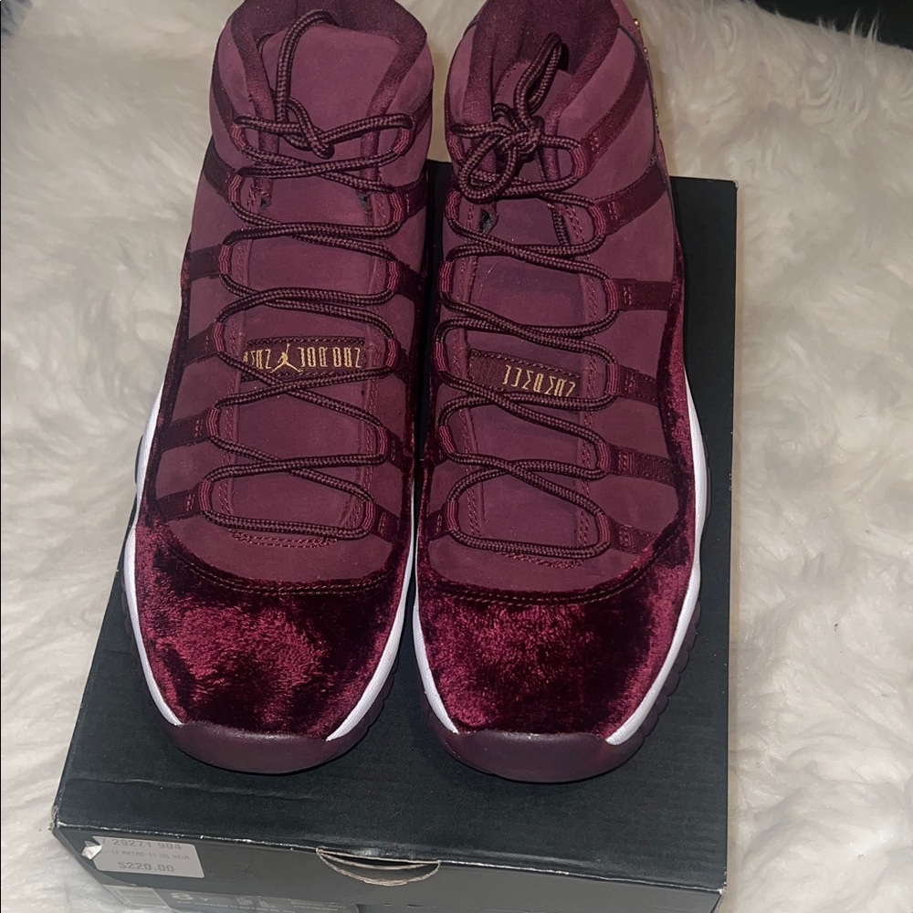 Women's Burgundy Sneakers